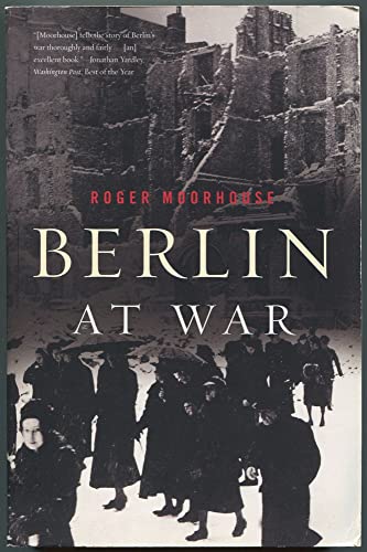 Beispielbild fr Berlin at War zum Verkauf von Better World Books