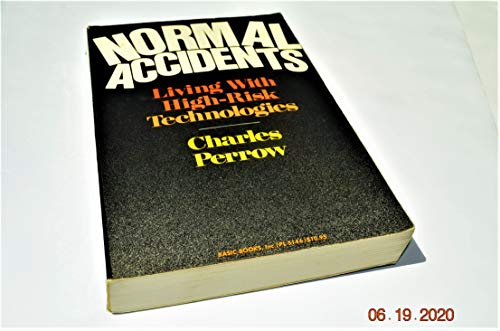 9780465051441: Normal Accidents: Living with High-risk Technologies