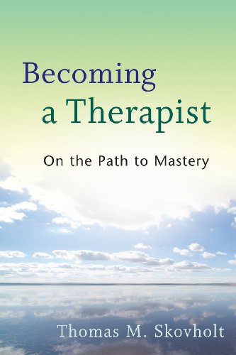 Beispielbild fr Becoming a Therapist : On the Path to Mastery zum Verkauf von Better World Books