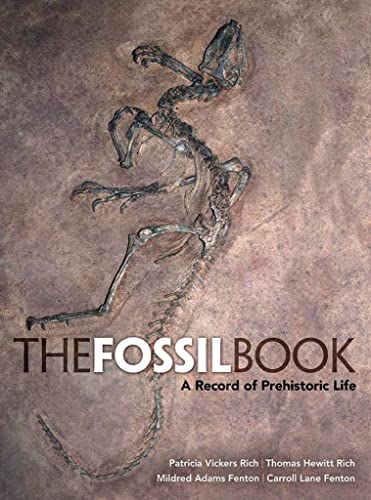Beispielbild fr The Fossil Book A Record of Prehistoric Life zum Verkauf von Buchpark