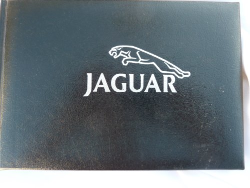 Beispielbild fr Jaguar zum Verkauf von Books From California