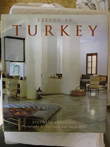 9780500015629: Living in Turkey