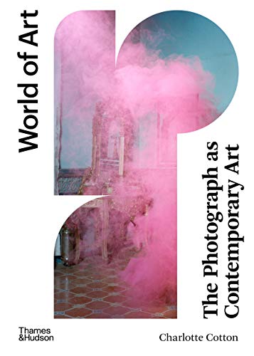 Beispielbild fr The Photograph as Contemporary Art (World of Art) zum Verkauf von SecondSale