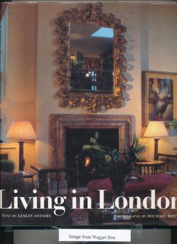 Beispielbild fr LIVING IN LONDON /ANGLAIS zum Verkauf von Irish Booksellers