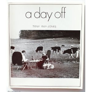 9780500270349: Day Off: An English Journal