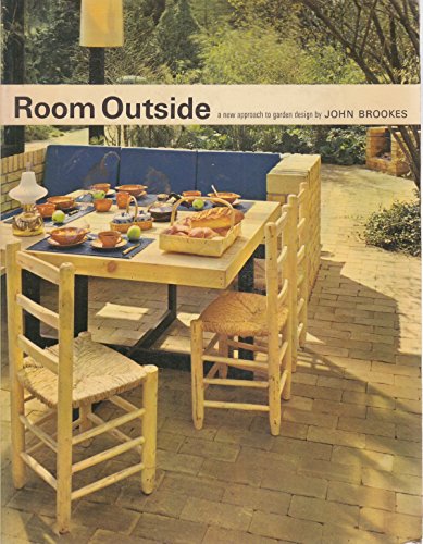 Imagen de archivo de Room Outside: New Approach to Garden Design a la venta por WorldofBooks