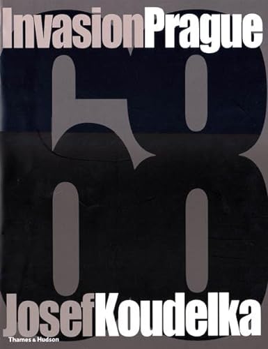 9780500287514: Josef Koudelka: Invasion Prague, 1968