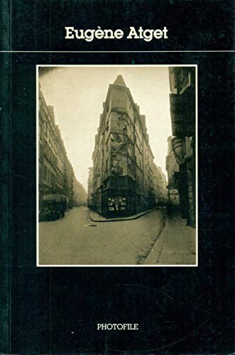 Beispielbild fr Photofile: Eugene Atget: A selection of photograps from the collection of the Musee Carnavalet, Paris zum Verkauf von Ryde Bookshop Ltd