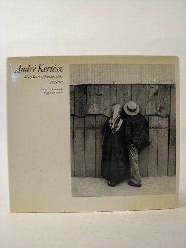 Imagen de archivo de Andre Kertesz, Sixty Years of Photography 1912 - 1972 a la venta por The Devonport Vintage Bookshop