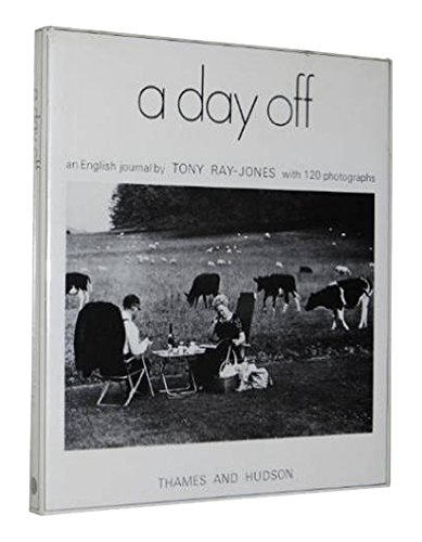 9780500540121: Day Off: An English Journal
