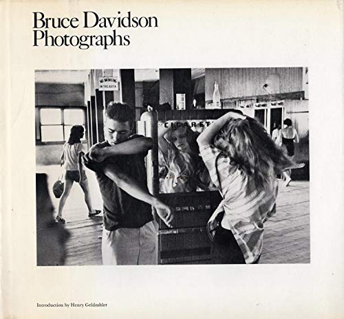 Photographs (9780500540596) by Davidson, Bruce