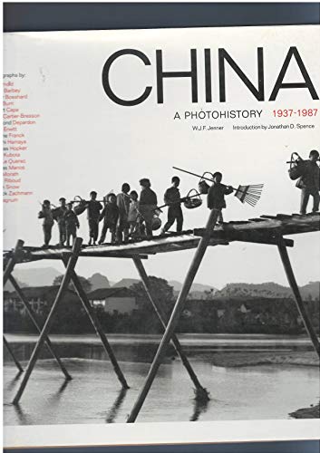 9780500541425: China: A Photohistory, 1937-87