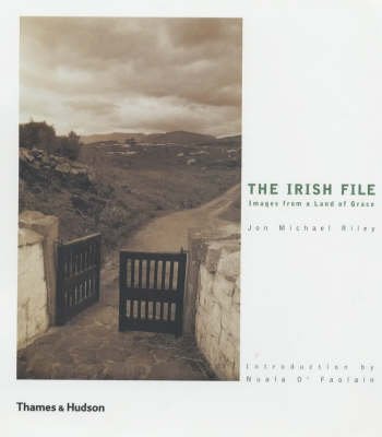 9780500542552: IRISH FILE (Pb) (last copies) [RUC]: Images from a Land of Grace