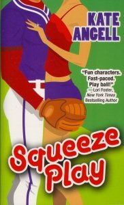 Beispielbild fr Squeeze Play (Richmond Rogues, Book 1) zum Verkauf von SecondSale