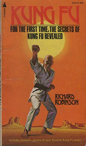 Imagen de archivo de Kung Fu, the peaceful way a la venta por Wonder Book