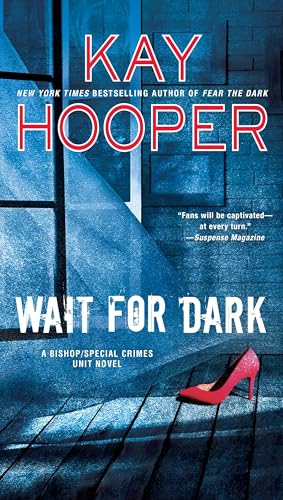 9780515156041: Wait for Dark: 17 (Bishop/Special Crimes Unit)