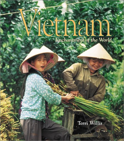 Beispielbild fr Enchantment of the World: Vietnam zum Verkauf von Better World Books