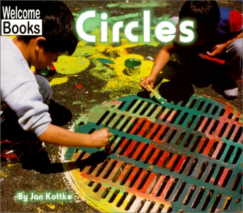 Beispielbild fr Circles zum Verkauf von ThriftBooks-Atlanta