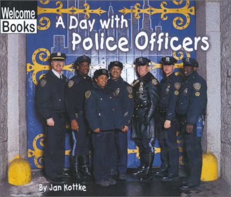 9780516230924: A Day With Police Officers