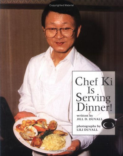 Imagen de archivo de Chef KI Is Serving Dinner! (Our Neighborhood (Childrens Press Paperback)) a la venta por More Than Words