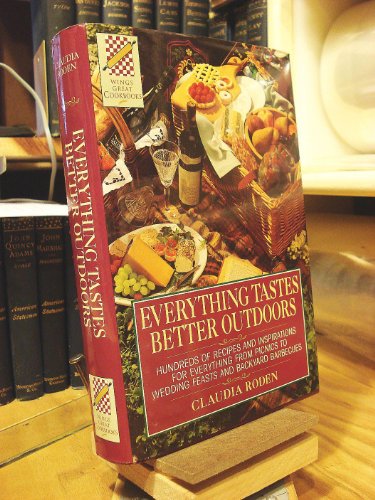 9780517122341: Everything Tastes Better Outdoors (Wings Great Cookbooks)