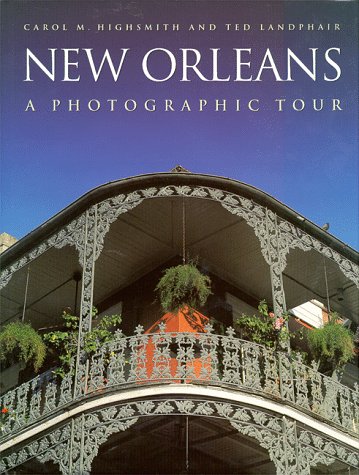 Beispielbild fr New Orleans: A Photographic Tour zum Verkauf von ThriftBooks-Atlanta