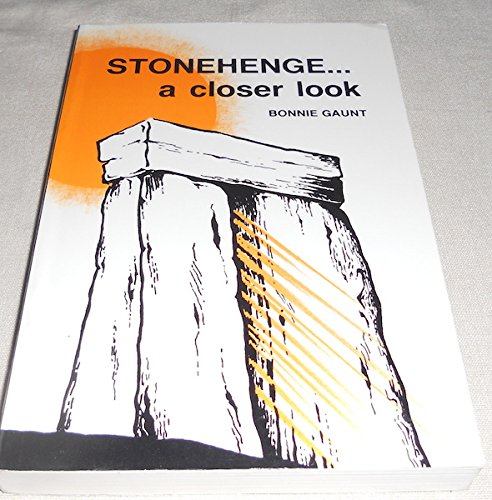 Imagen de archivo de Stonehenge: A Closer Look a la venta por SecondSale