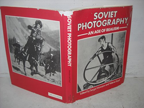 Beispielbild fr Soviet Photography: An Age Of Realism zum Verkauf von gearbooks