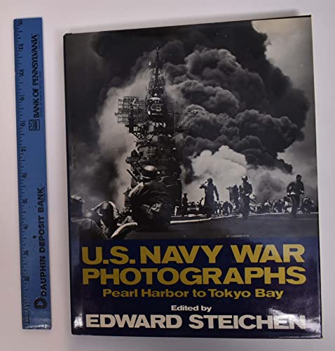 Stock image for US Navy War Photographs : Pearl Harbor to Tokyo Bay for sale by HPB-Diamond