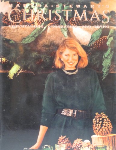 Stock image for Martha Stewart's Christmas for sale by Thomas F. Pesce'