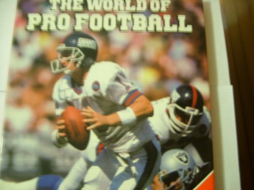 Imagen de archivo de World of Pro Football : New Edition a la venta por Better World Books