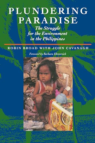 Beispielbild fr Plundering Paradise: The Struggle for the Environment in the Philippines zum Verkauf von SecondSale