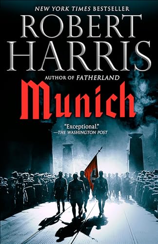 Imagen de archivo de Munich: A novel a la venta por Gulf Coast Books