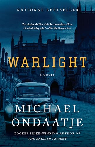 9780525562962: Warlight (Vintage International)