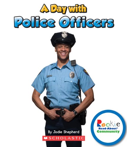 9780531292556: A Day With Police Officers (Rookie Read-About Community)