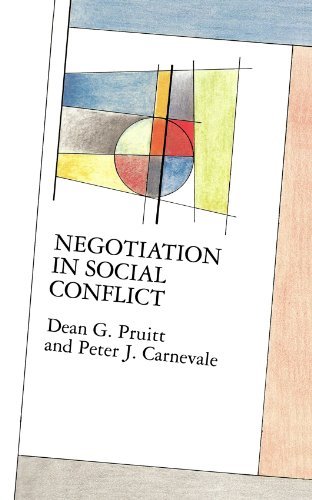 Beispielbild fr Negotiation in Social Conflict zum Verkauf von Better World Books