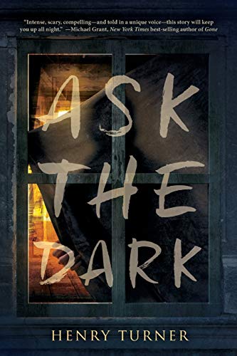 Imagen de archivo de Ask the Dark a la venta por SecondSale