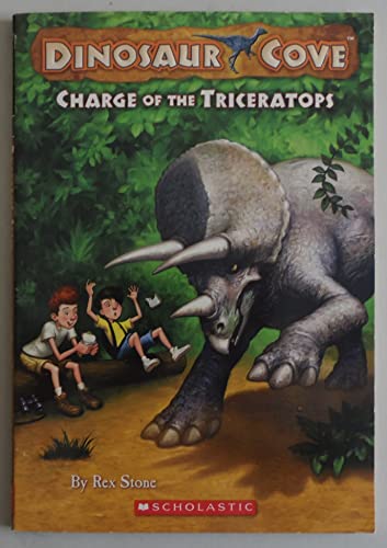 Imagen de archivo de Dinosaur Cove #2: Charge of the Triceratops a la venta por Gulf Coast Books