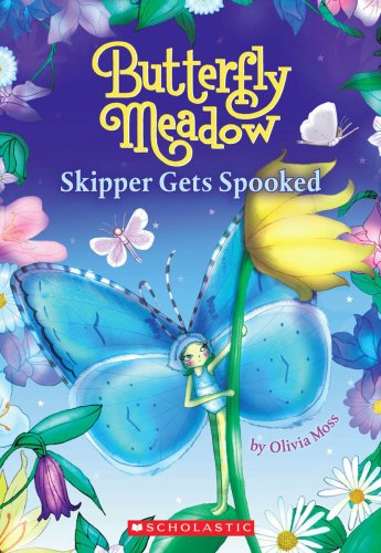 9780545112437: Skipper Gets Spooked (Butterfly Meadow, Book 9)