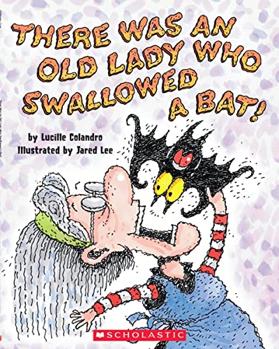 9780545163538: There Was an Old Lady Who Swallowed a Bat! - Audio [With Paperback Book]