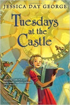 9780545443166: Tuesdays at the Castle