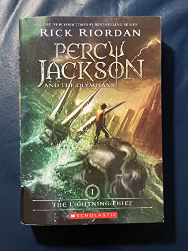 Stock image for The Lightning Thief (Percy Jackson and the Olympians #1) for sale by Better World Books