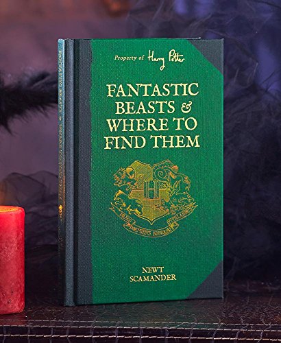 Imagen de archivo de Fantastic Beasts & Where to Find Them (Harry Potter) a la venta por Your Online Bookstore