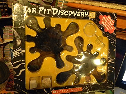 Stock image for Tar Pit Discovery Kit includes Booklet, rock samples, magnifying glass and two tar pits where you will find saber-toothed cat and wooly mammoth skeletons (boxed set) for sale by ThriftBooks-Atlanta