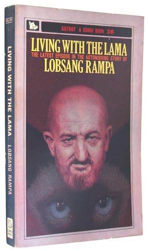9780552070676: Living with the Lama