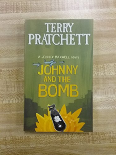 Imagen de archivo de Johnny and the Bomb (a Format) a la venta por Better World Books Ltd