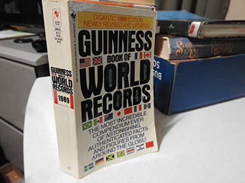 Imagen de archivo de Guinness Book World 1989 a la venta por ThriftBooks-Atlanta