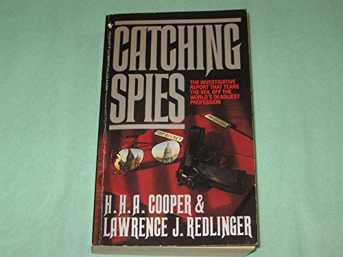 Imagen de archivo de Catching Spies a la venta por HPB Inc.