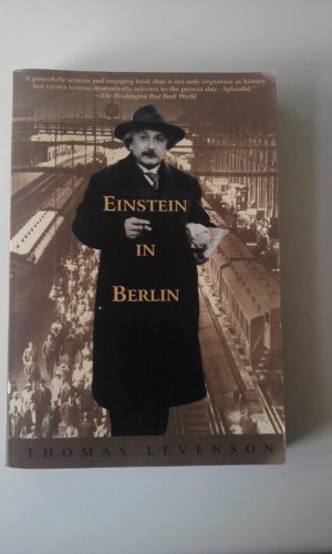 Beispielbild fr Einstein in Berlin zum Verkauf von Better World Books