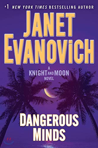 Beispielbild fr Dangerous Minds: A Knight and Moon Novel zum Verkauf von Gulf Coast Books